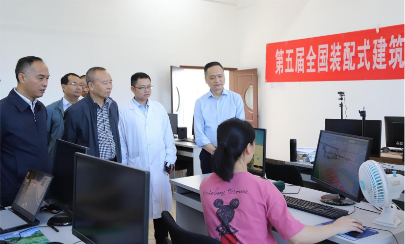 与“全国装配式建筑职业技能竞赛”备赛学生交流